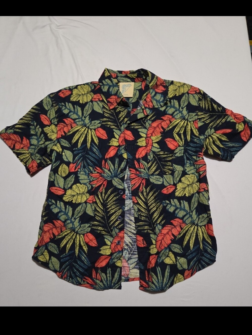 Thereabouts boys 10-12 green tropical button top #23